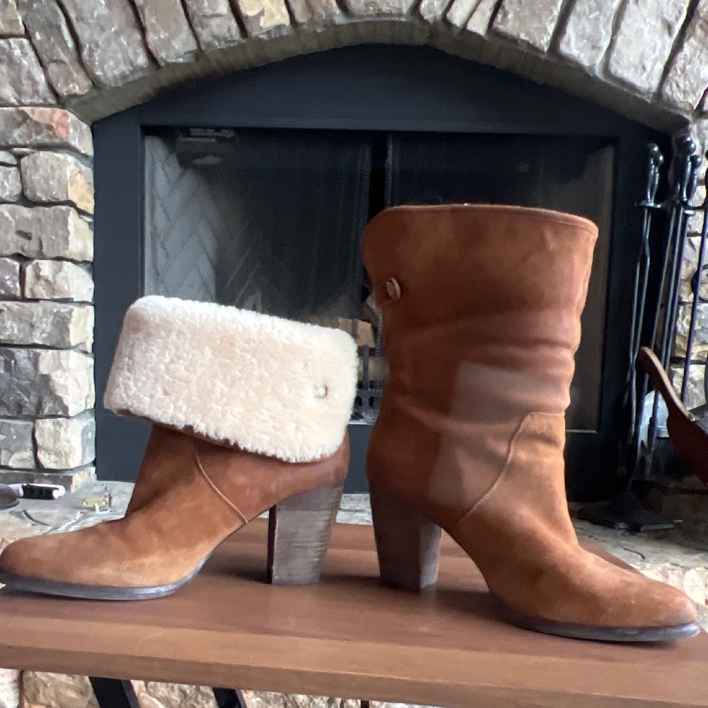 UGGS booties
